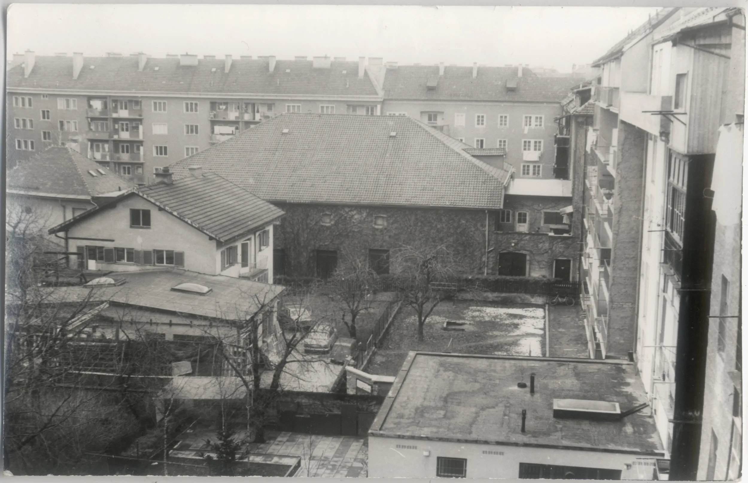 Hinterhof Mit Tempel