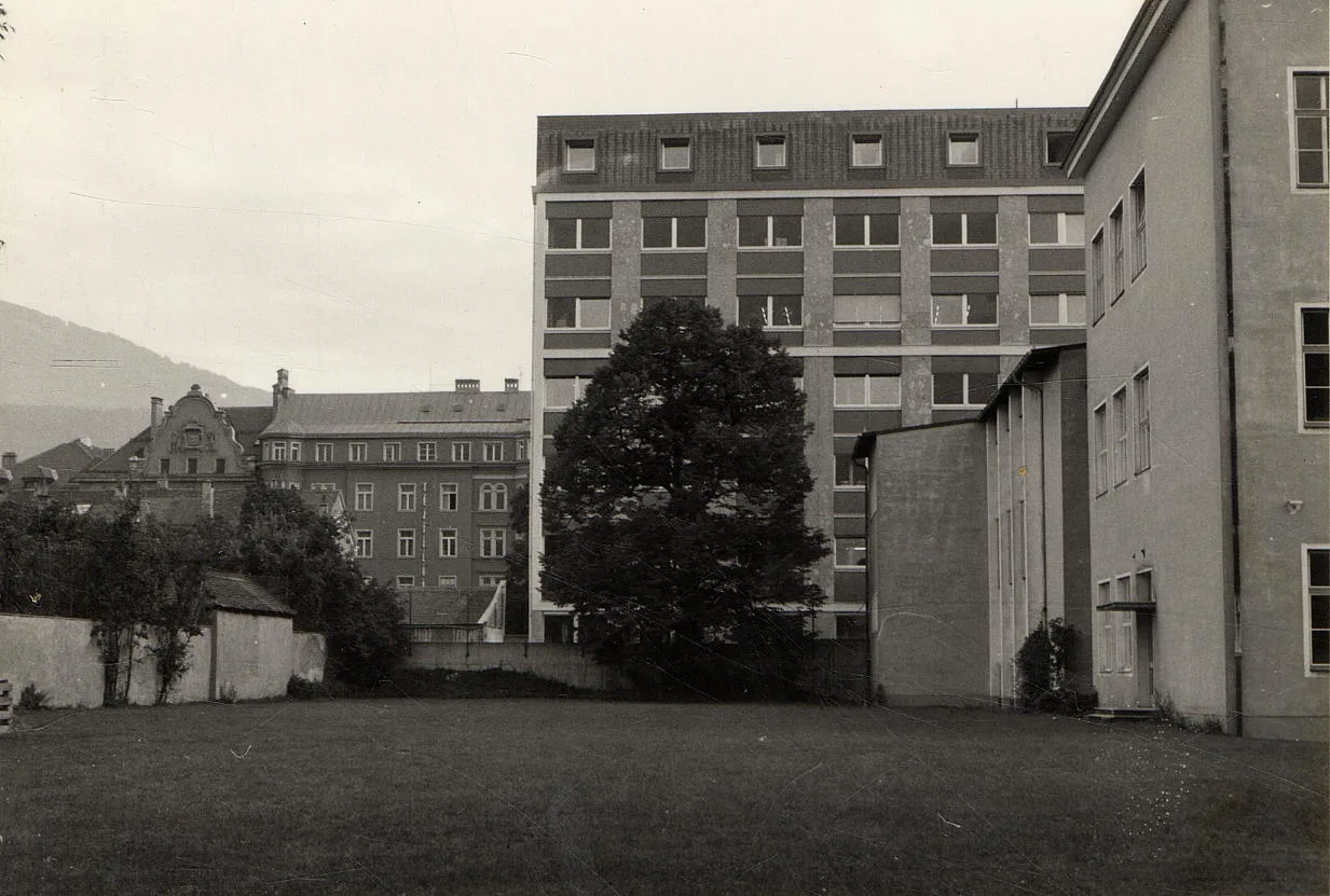 Wiedermal Ein Hinterhof