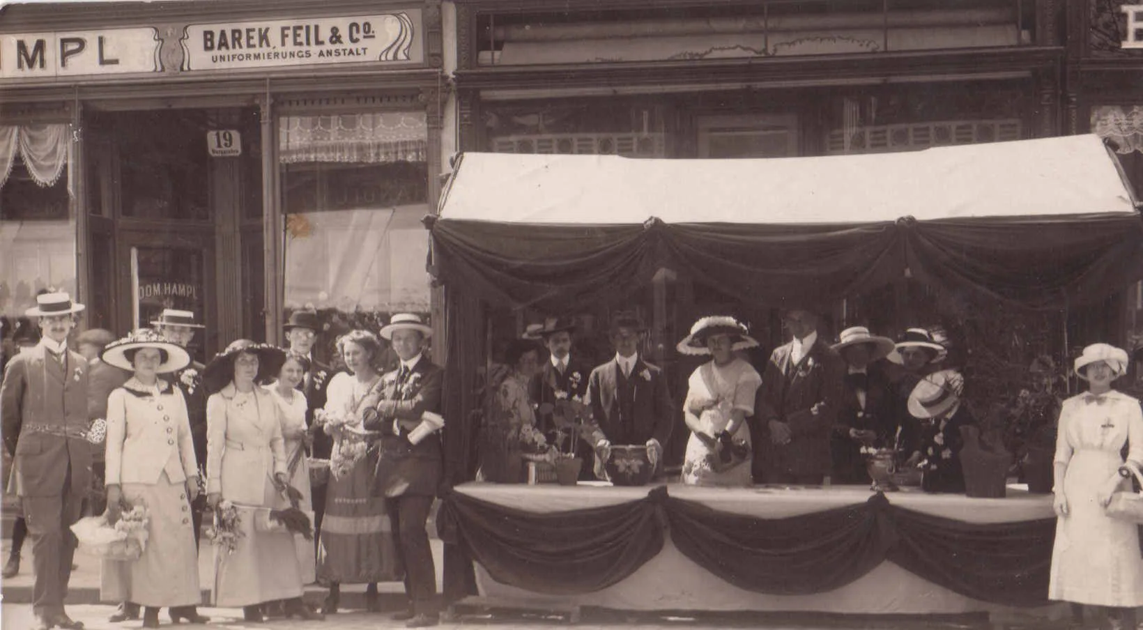 Ein Interessantes Foto Aus Längst Vergangenen Tagen