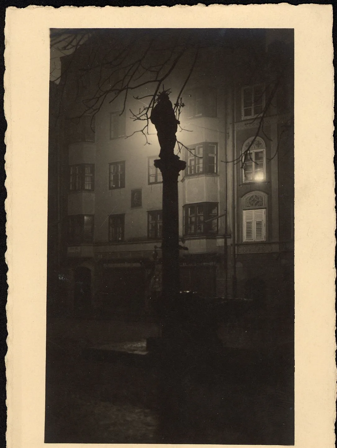 Gehüllt In Dunkelheit