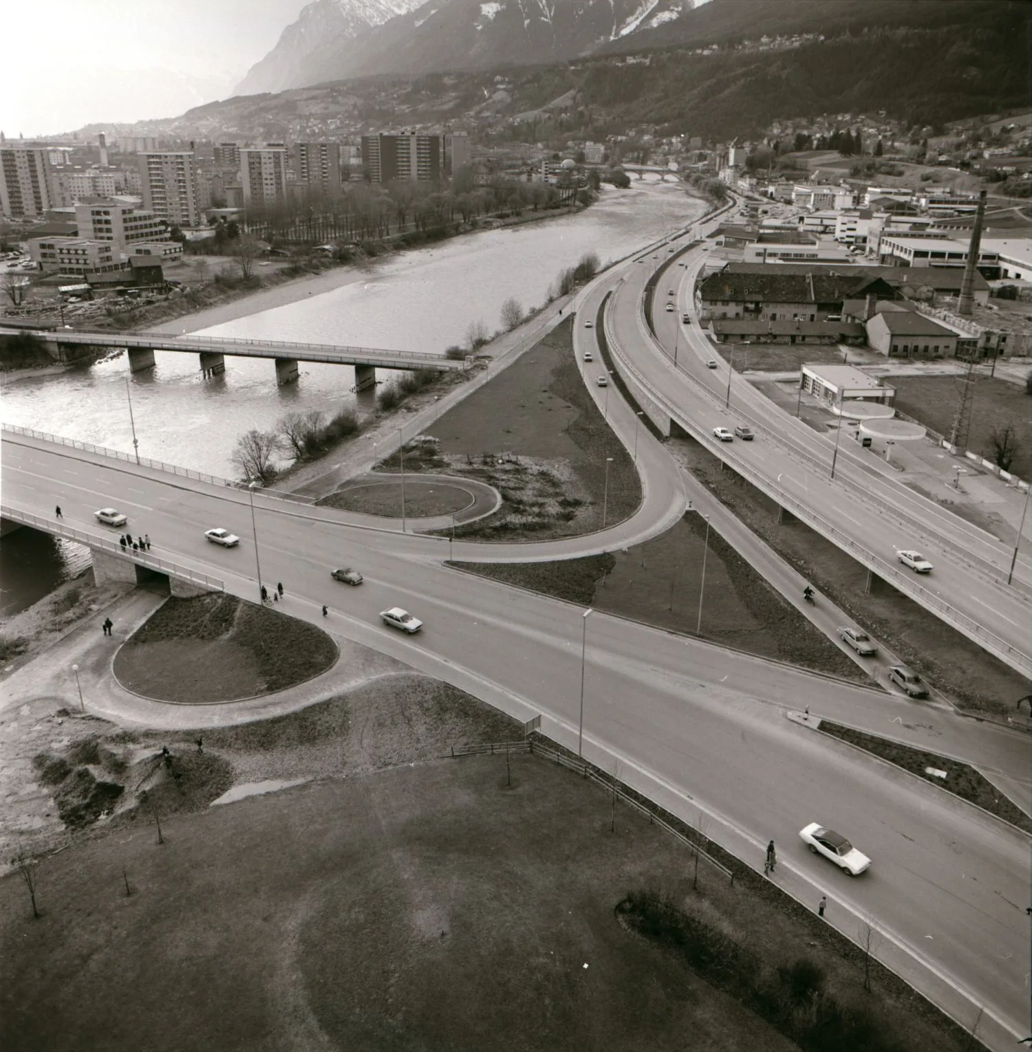 Dreh- Und Angelpunkt.