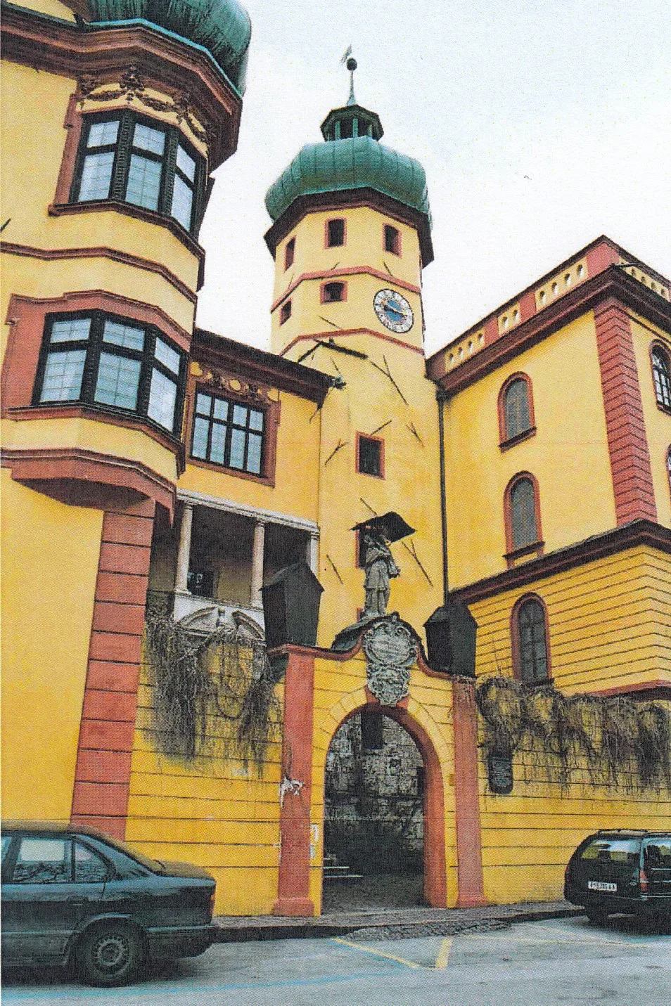 Kunst Und Glamour Auf Schloss Büchsenhausen