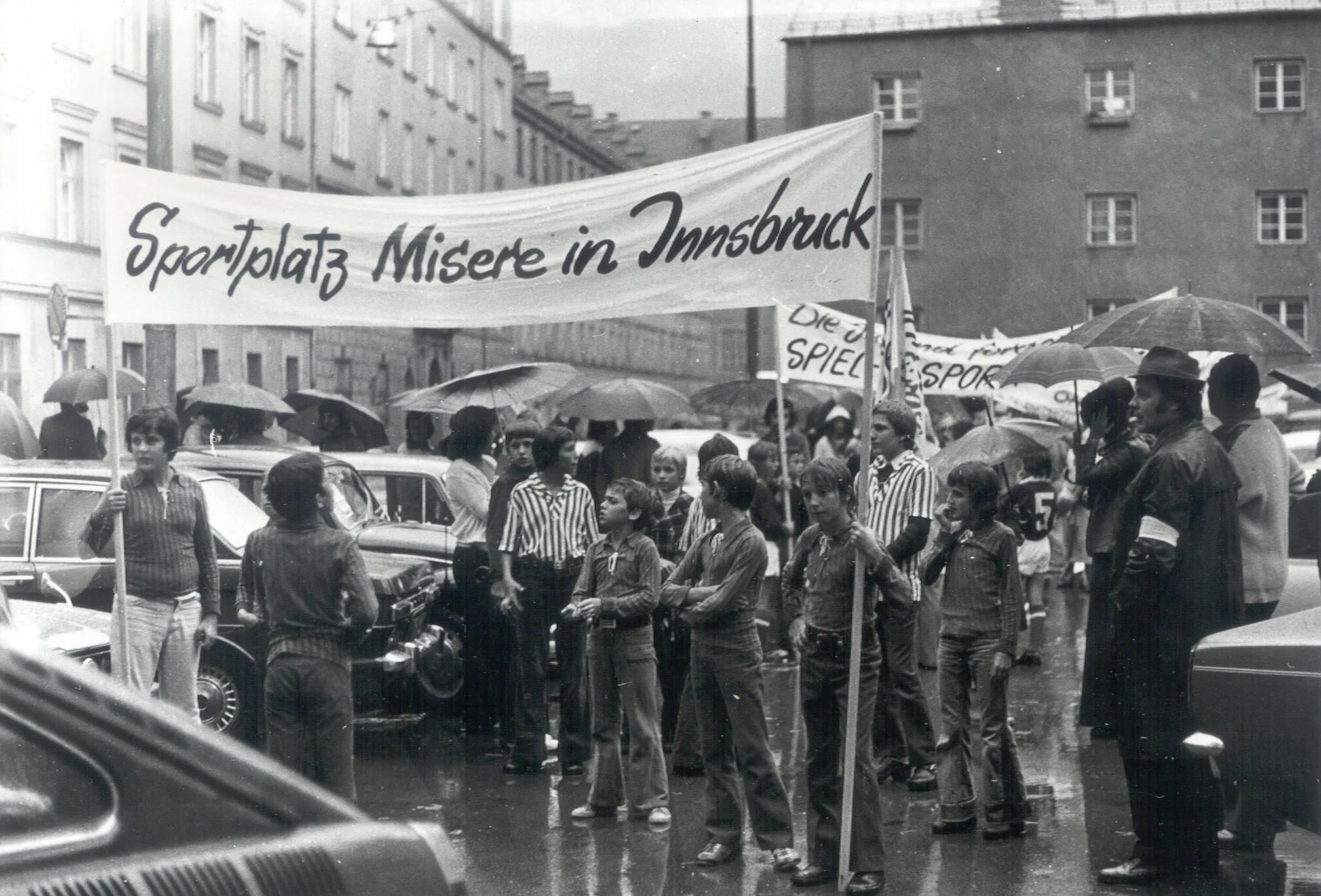 Match: Fußballclubs Vs. Bürgermeister