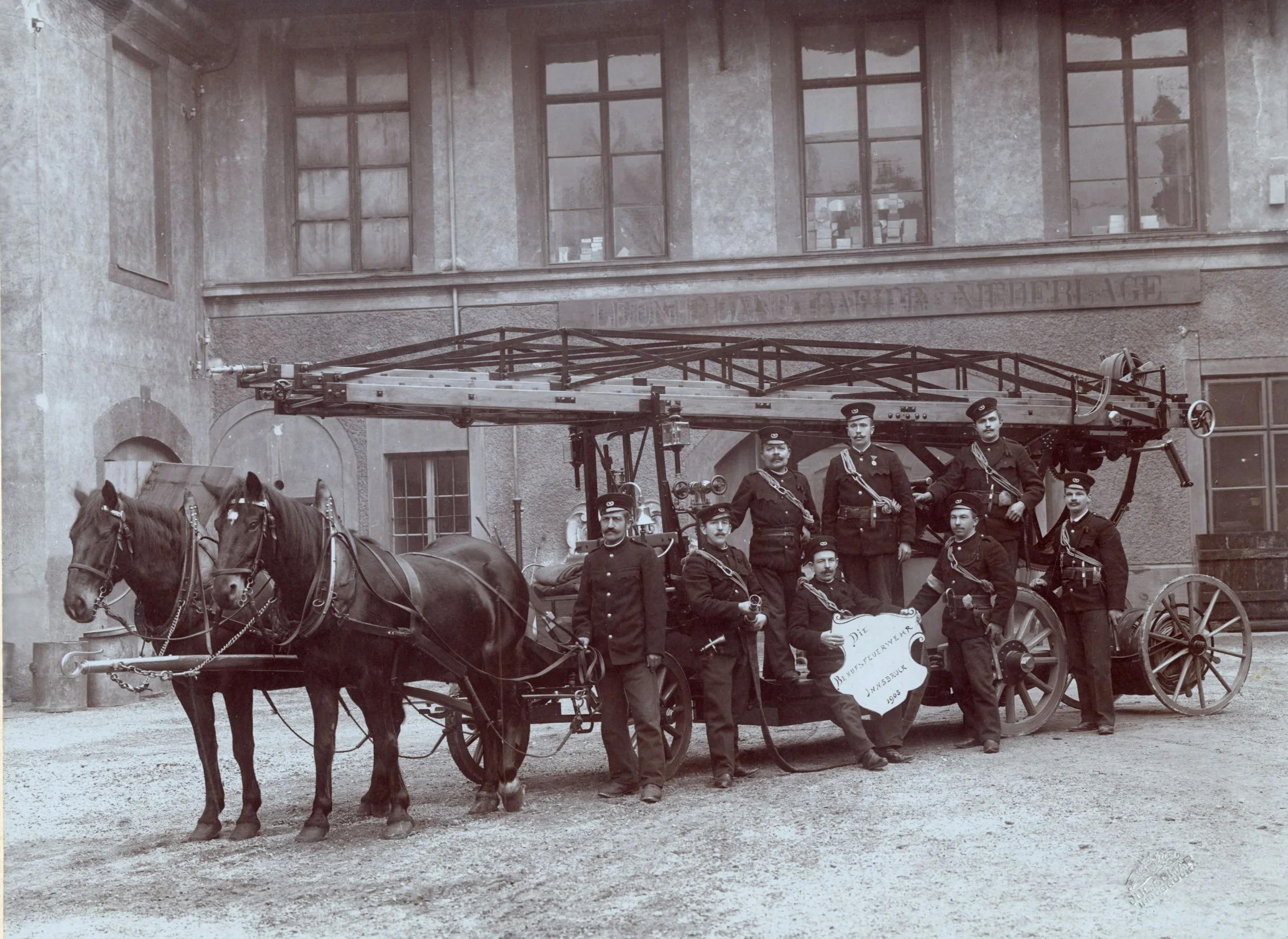 Mit Der Drehleiter Durch Innsbruck – Teil 13