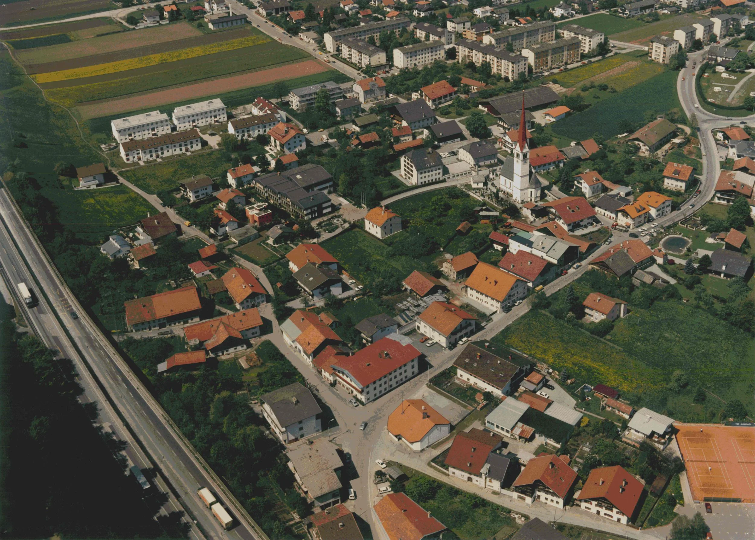 Schrägluftbild: Amras