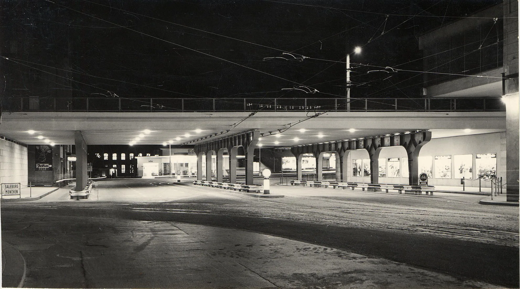 Innsbruck Bei Nacht (XIV)