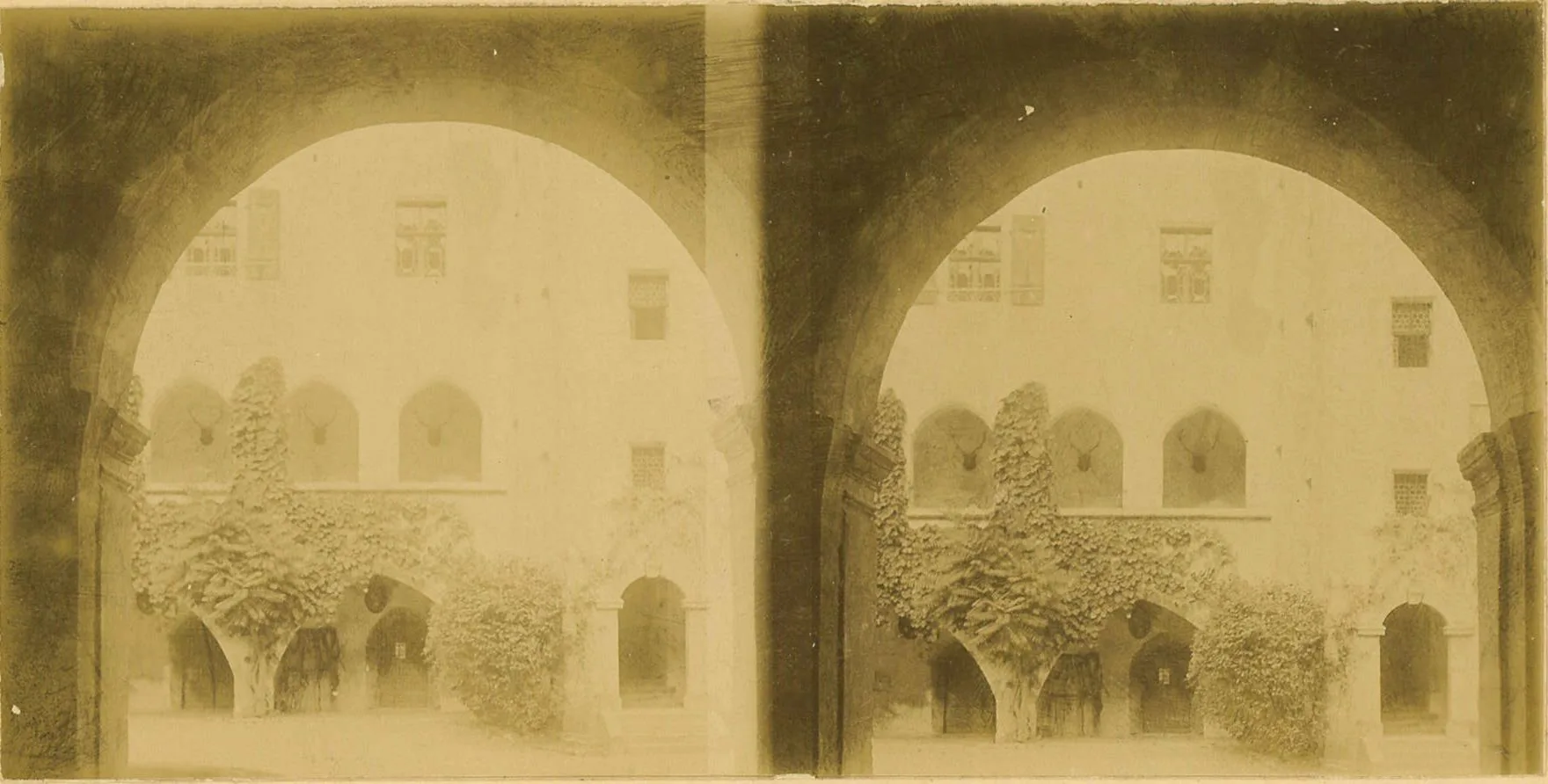 Ein Geheimnisvoller Eingang