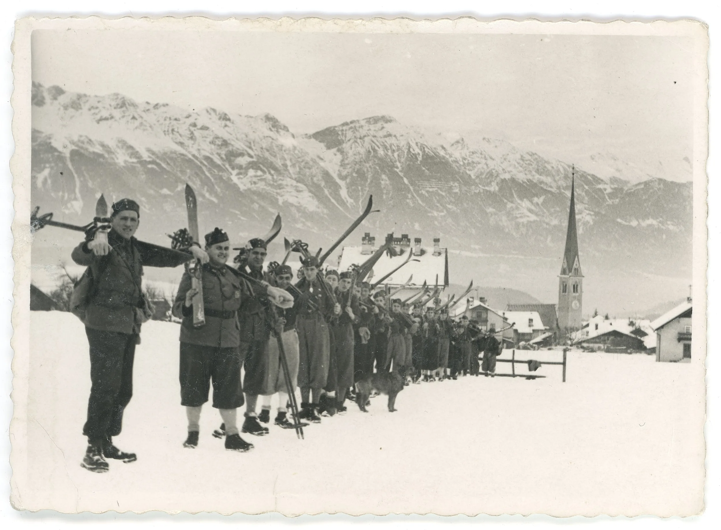 Schulgasslerkurs In Schwarz Auf Weiß