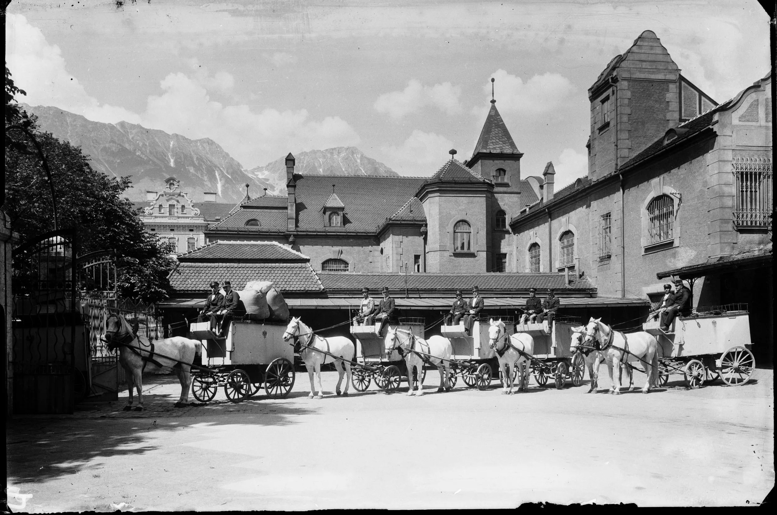 Hoch Auf Den Gelben Wagen