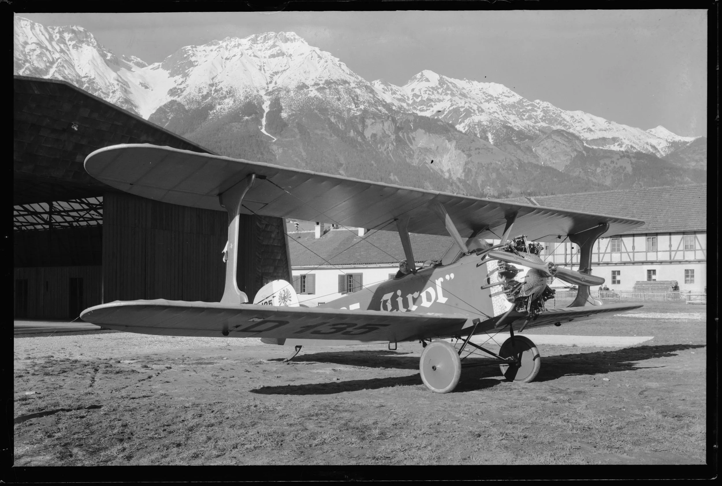 Ein Flugzeug Namens Tirol