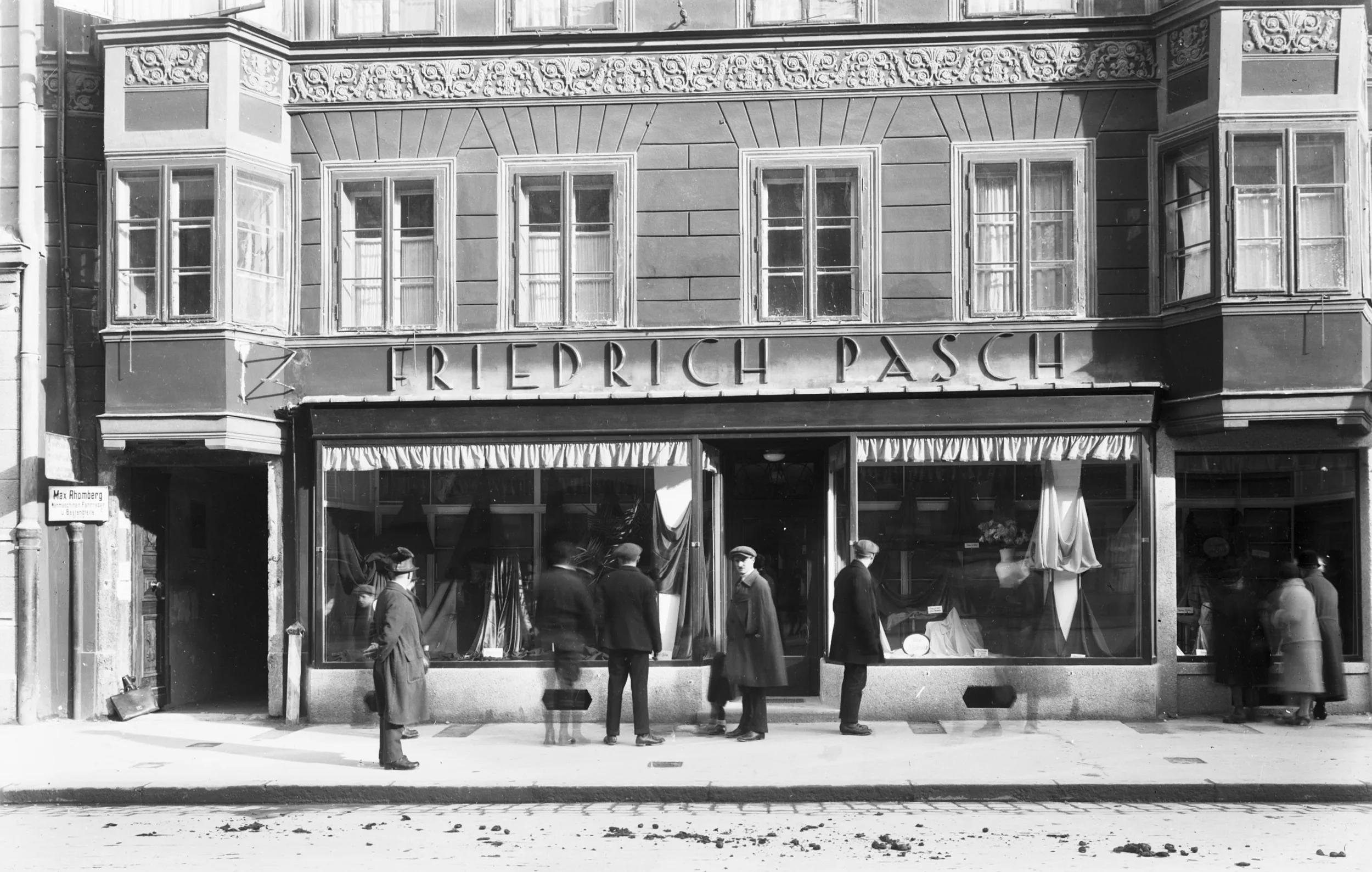 Modisch In Den Frühling