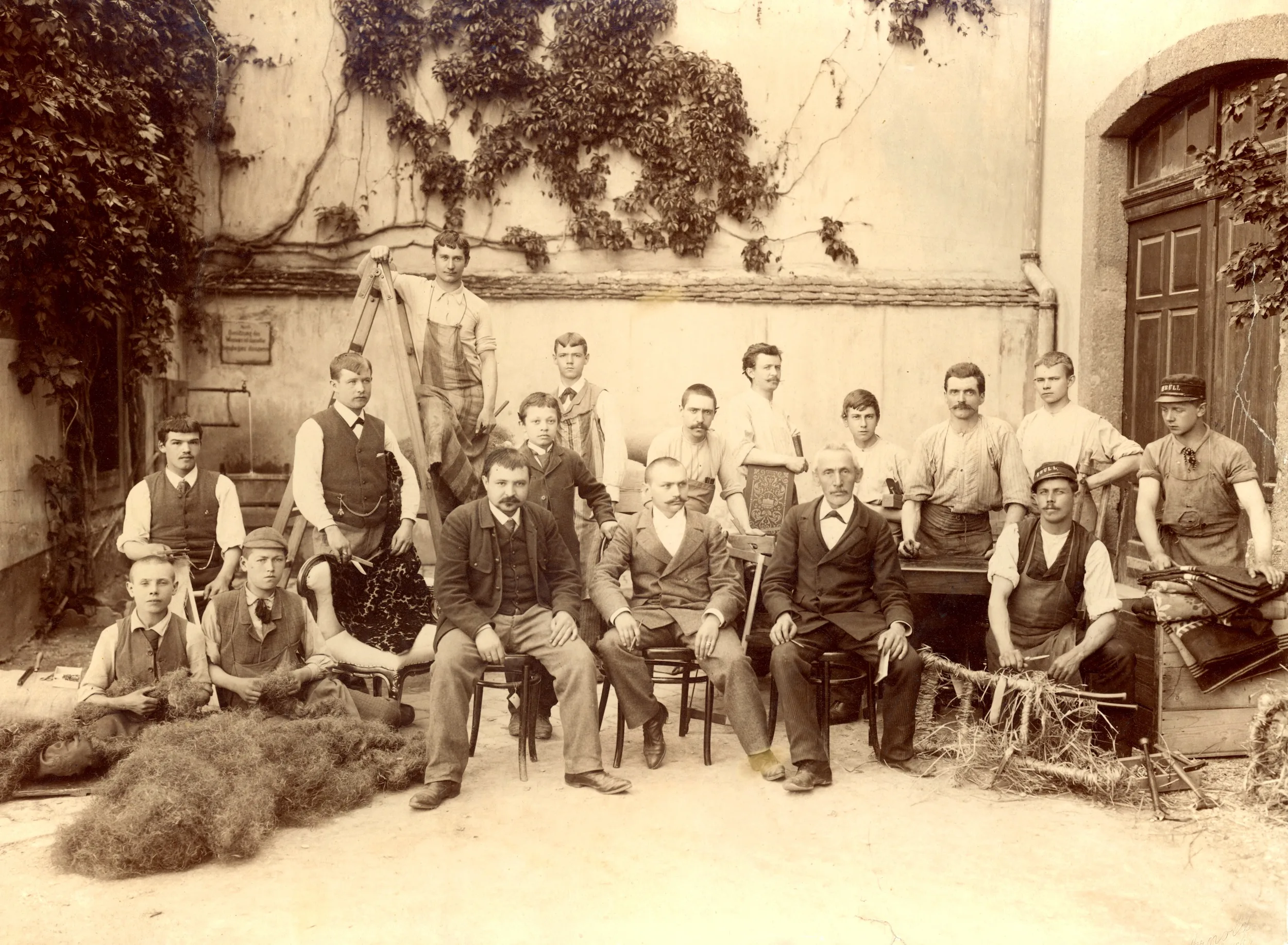 Heiteres Attributeraten Beim Brüll