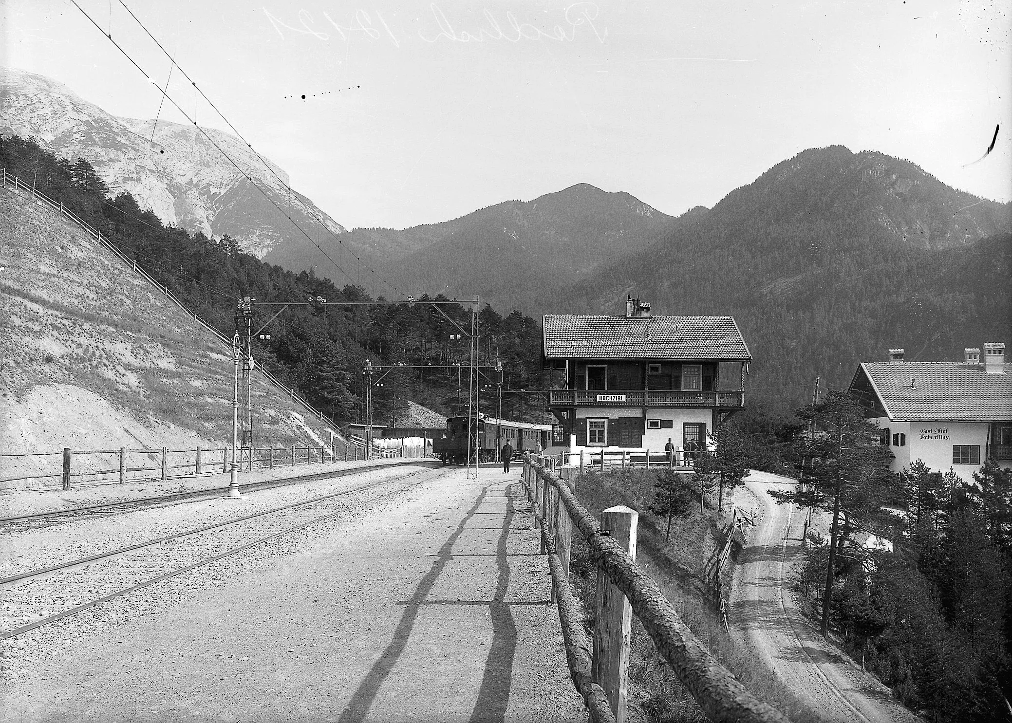 Am Bahnhof Hochzirl