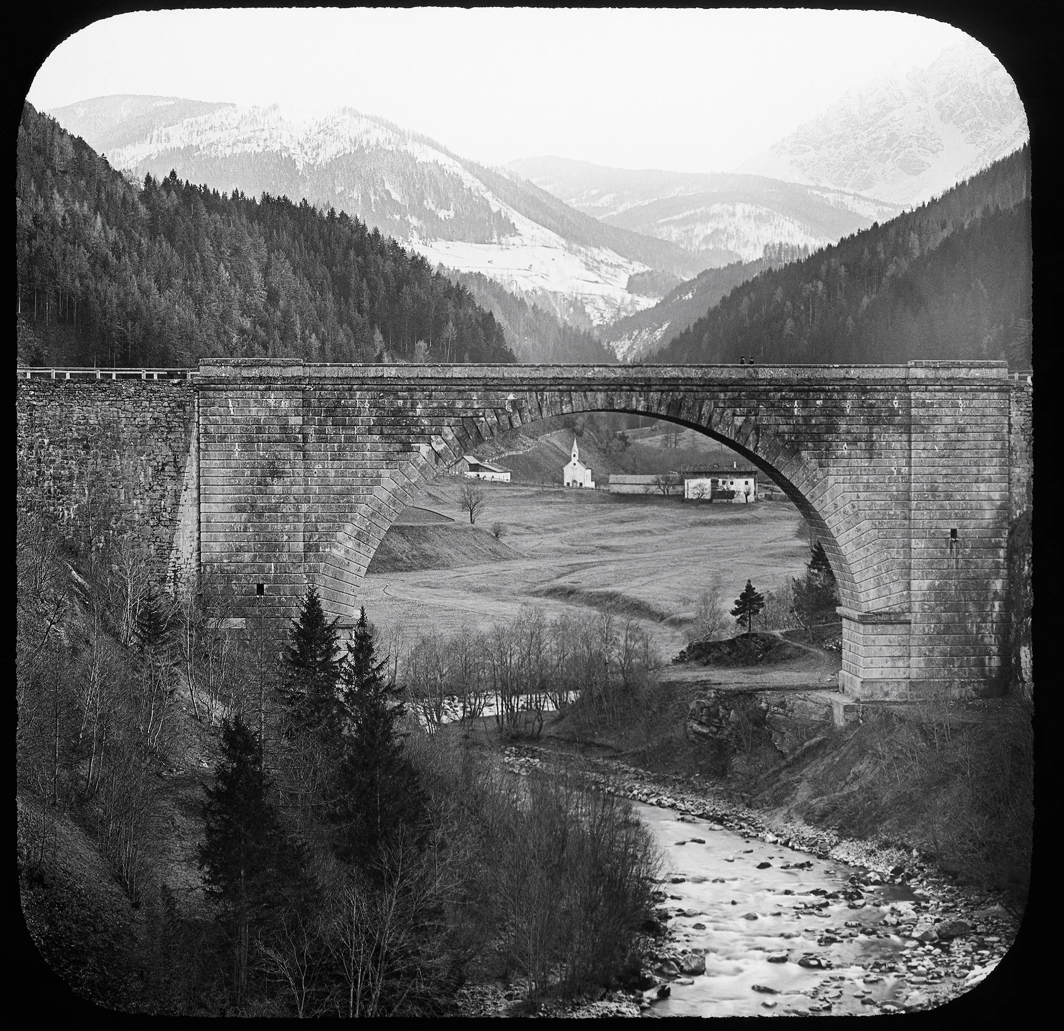 Ein Blick Ins Tal Der Ruetz
