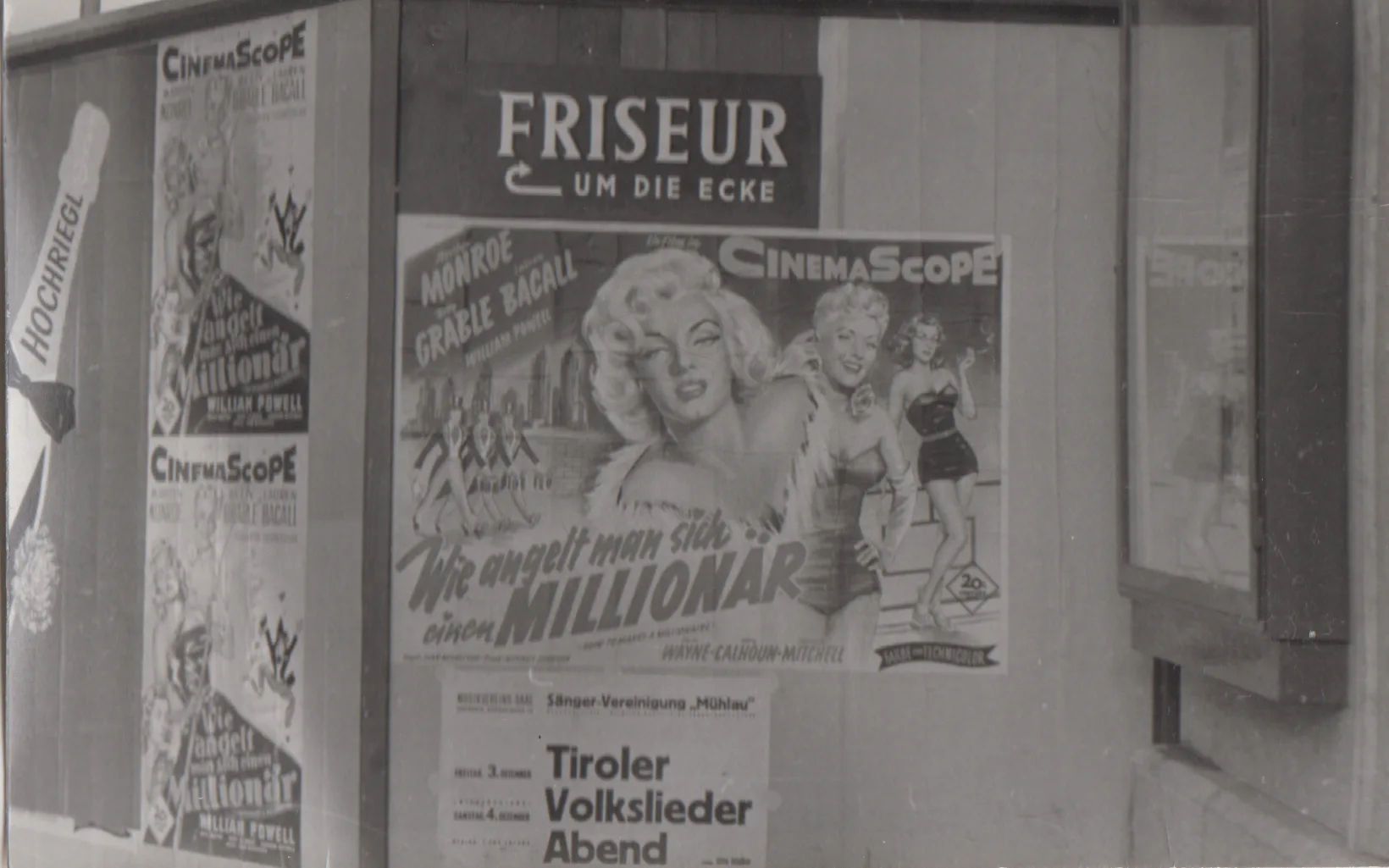 Wenn Der Friseur Mit Der Monroe Kämpft