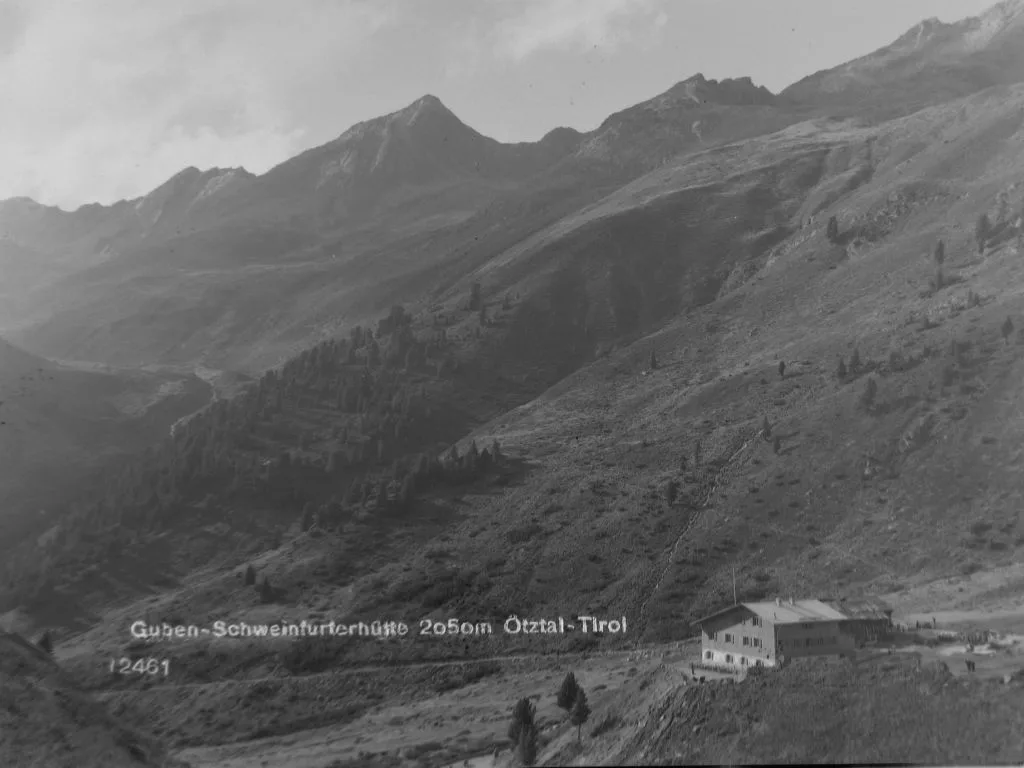 Auf Der Schweinfurter Hütte