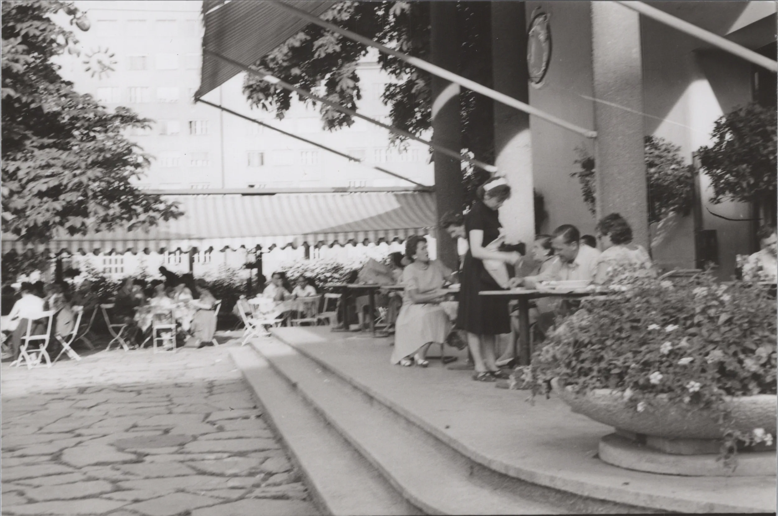 Gastgarten Cafe