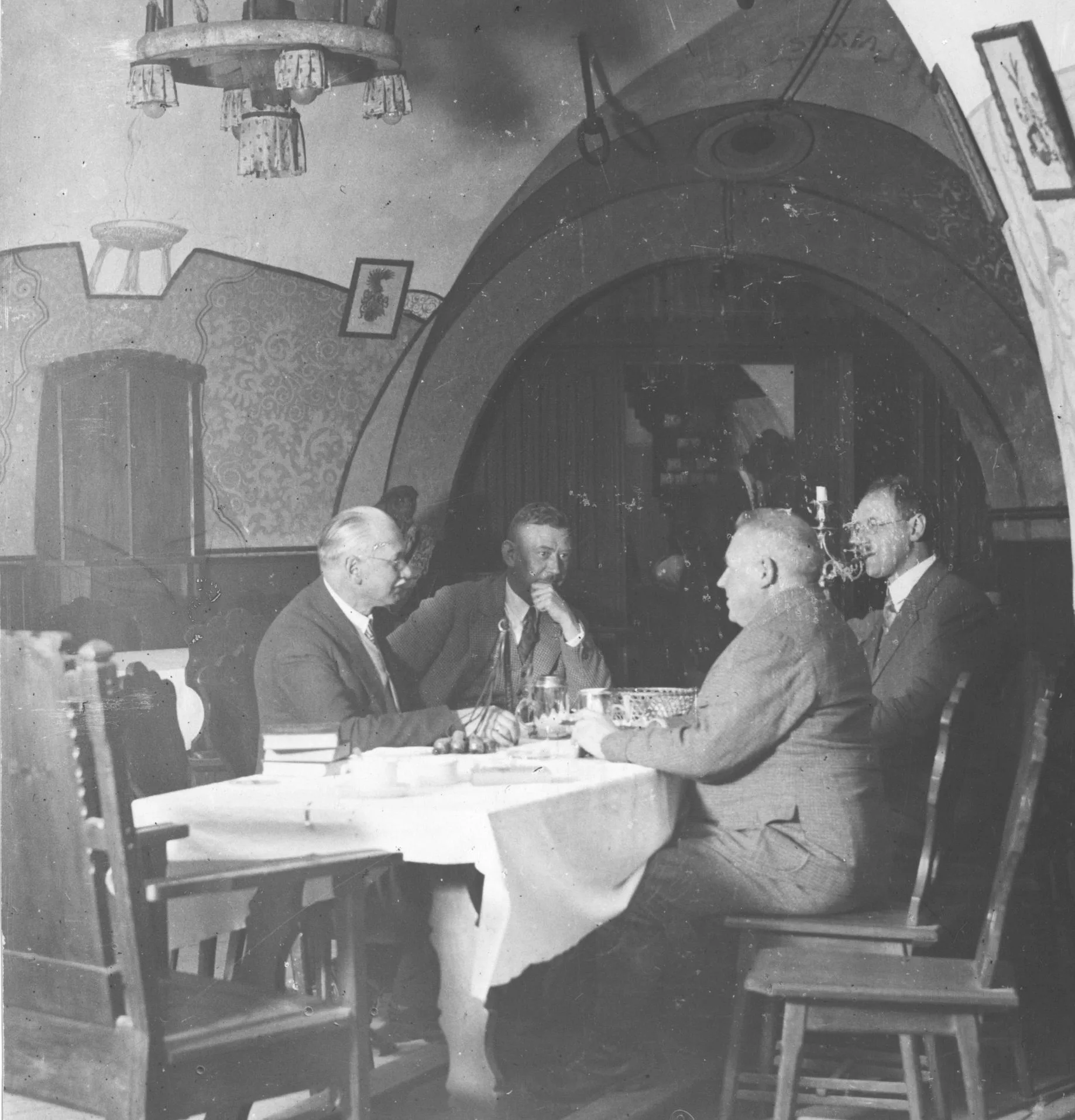Auf Zum Pubquiz Ins Innsbrucker Stadtarchiv